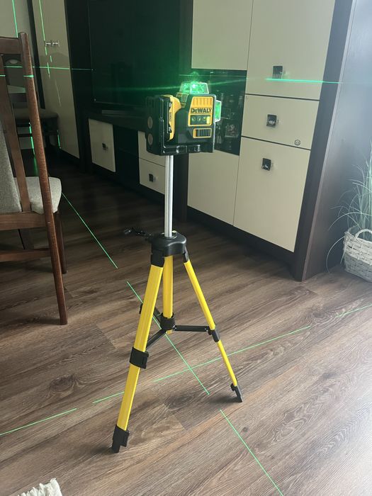 Laser dewalt plus stojak bareria ladowarka torba
