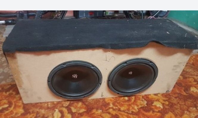 Subwoofer półka skrzynia basowa do samochodu bardzo mocny bass
