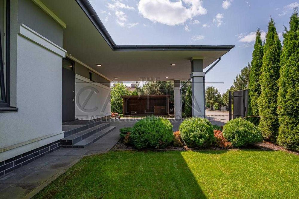 продаж будинку в Золоче  СРОЧНИЙ ПРОДАЖ!  ТОРГ!