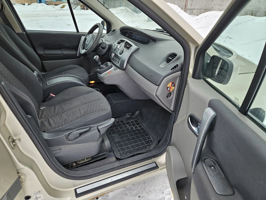 Renault Scenik 2006 рік  1.9 дизель  для військових