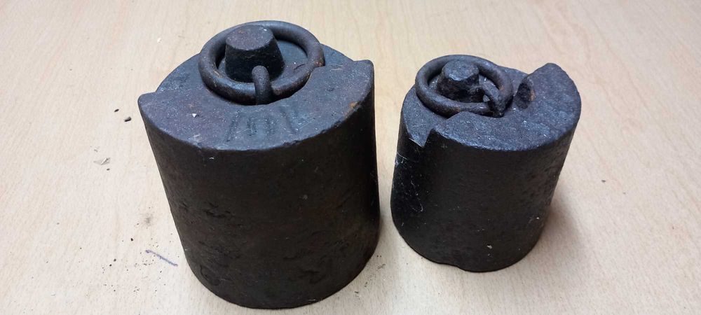 Stare żeliwne Pruskie Austriacki odważnik 5 K i 10 K