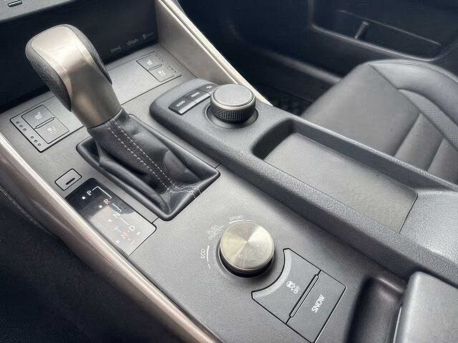 Lexus IS 300      2016