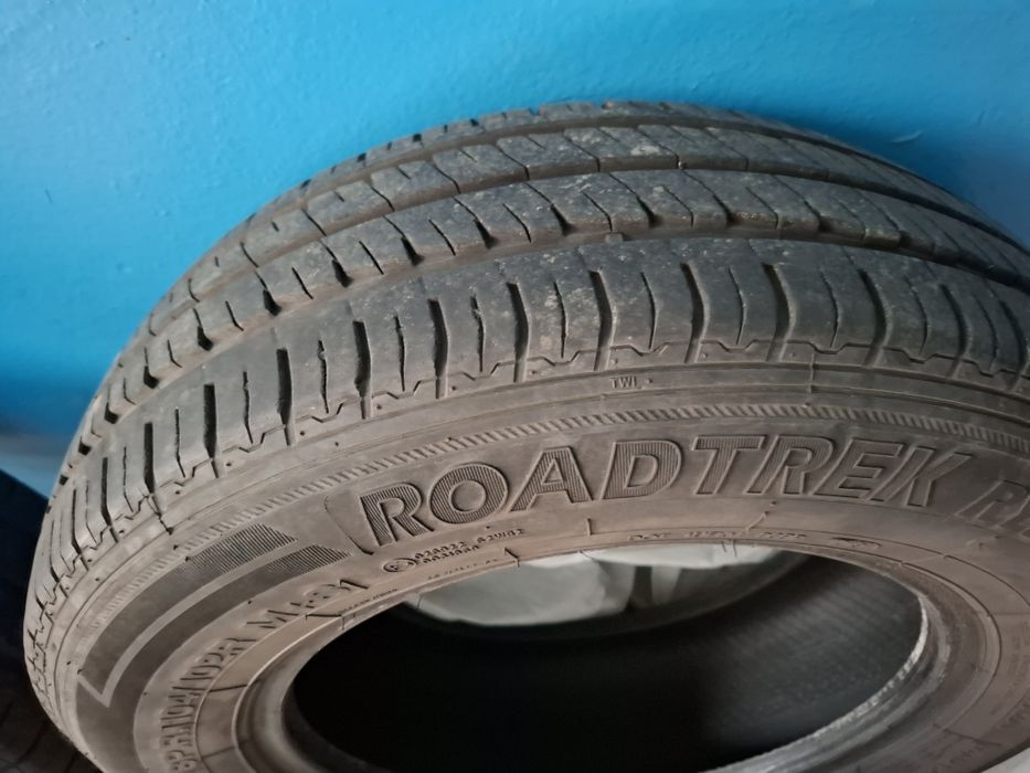 Шини roadtrek 15r 195/70C всесезонні