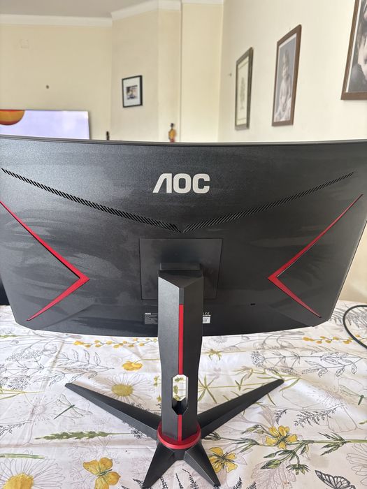 Monitor AOC C32G2ZE/BK 31,5” 240Hz