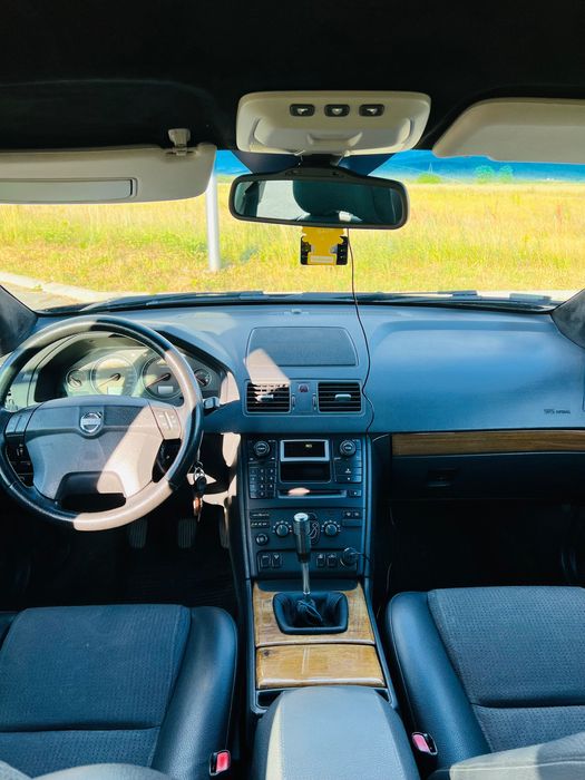 Volvo XC90 2,4D5 4x4 manual ładny 7 osób możliwa zamiana