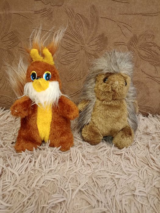 М"які іграшки - білочка, їжачок