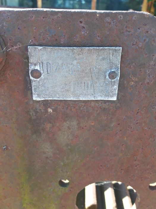Zabytkowy dźwig  1000kg