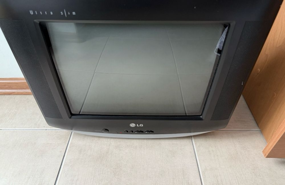 Телевізор LG 14SB1RB - T2