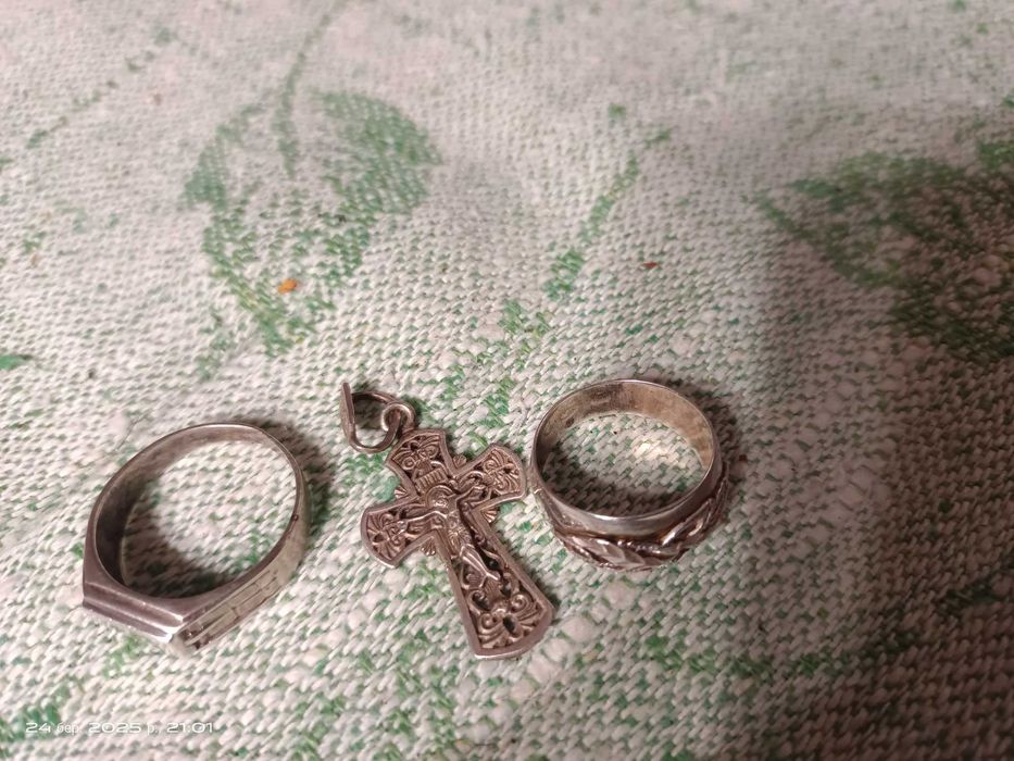 Кольца , крестик серебро