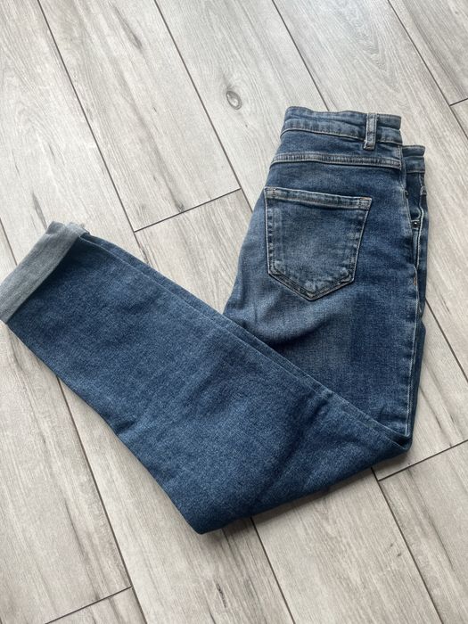 Jeansy mom fit Reserved S