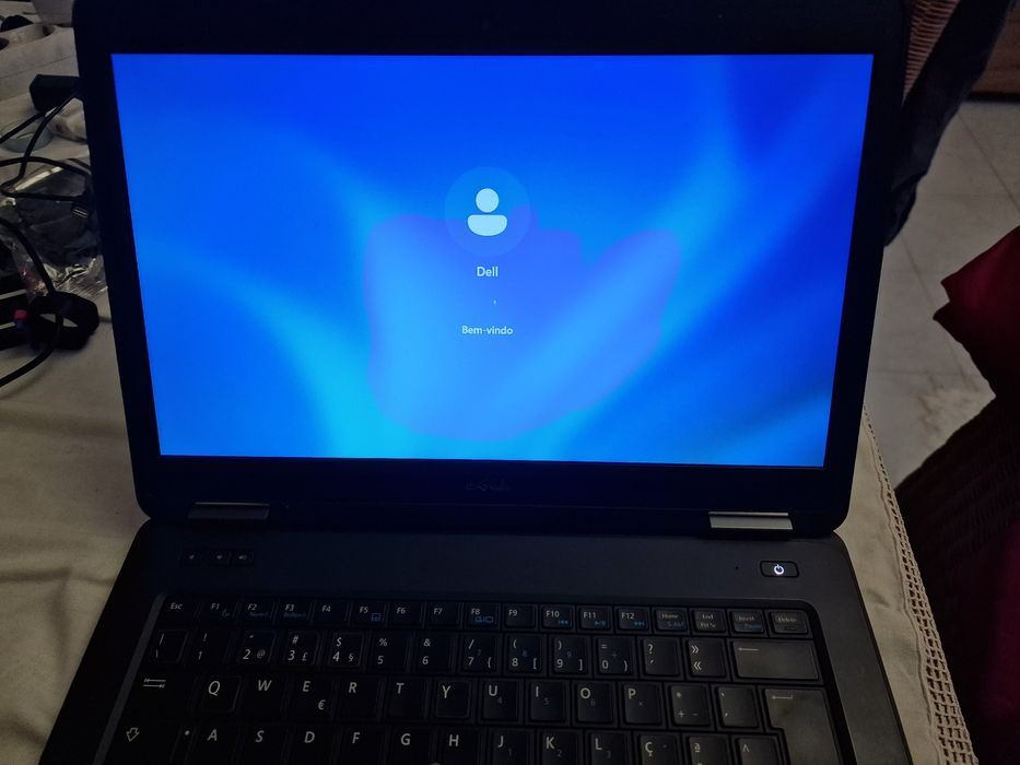 Portátil Dell i5 Pro, 8gb ram, 480gb SSD, placa gráfica