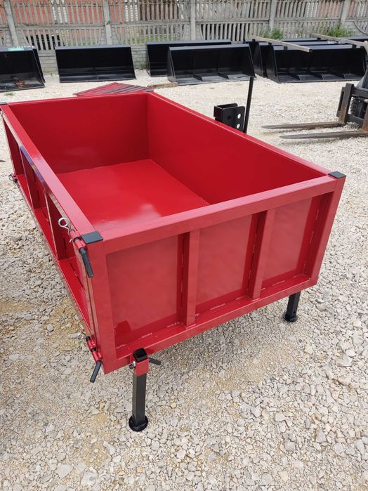 skrzynia transportowa do traktora do przewozu materiałów