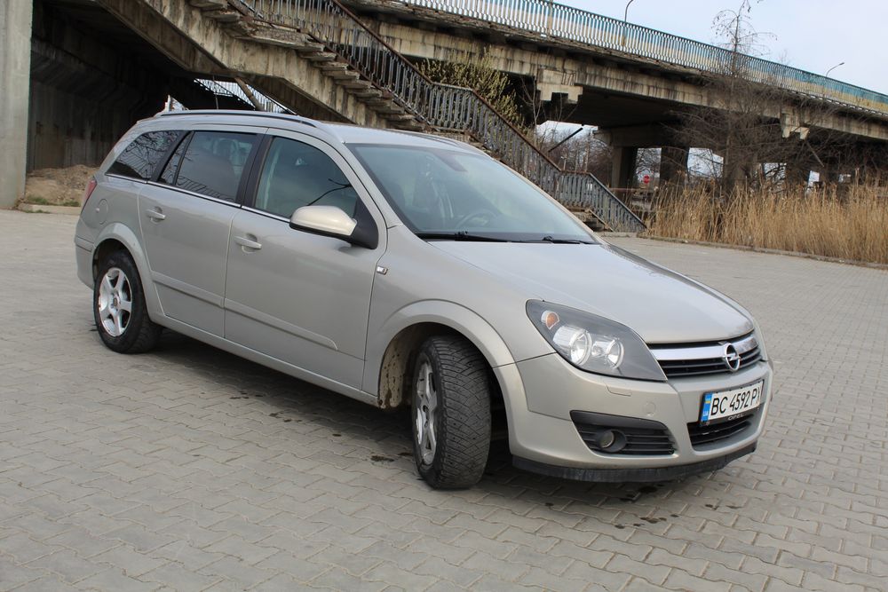Opel Astra H 1.8 SPORT