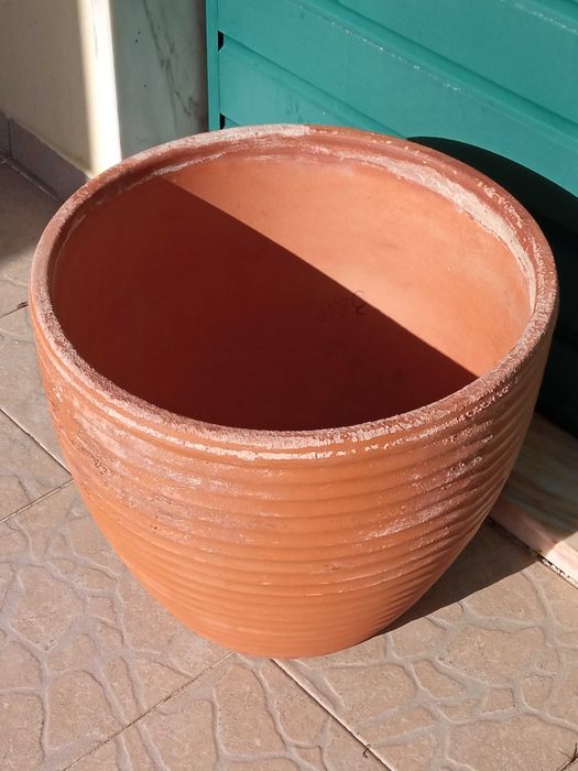 Vaso de barro para jardim