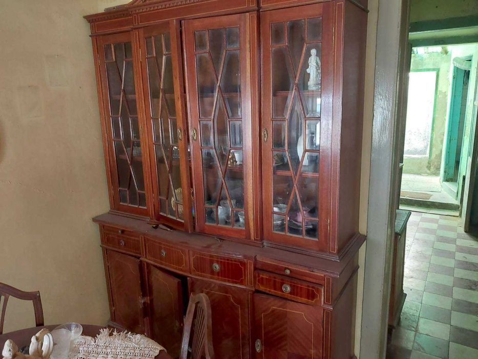 Vitrina de loiça