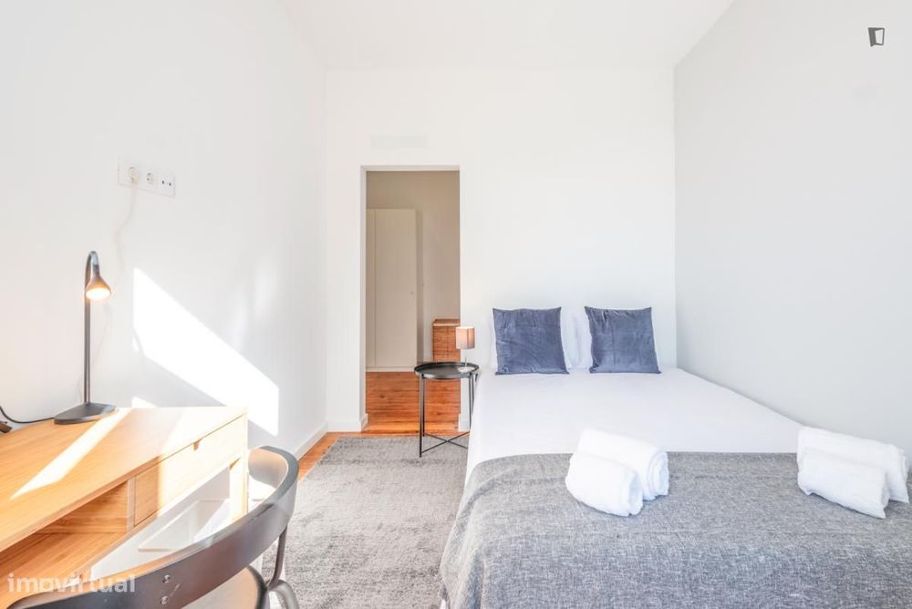 Quarto - localizado em Mouraria Lisbon