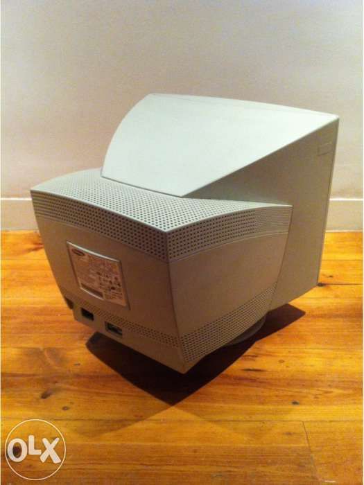 Monitor Samsung SynMaster 700 S.64285996861955122