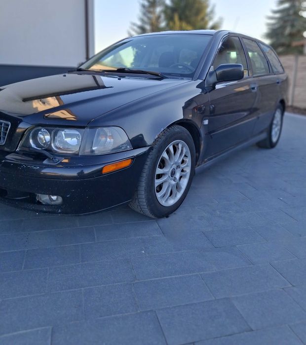 VOLVO V40 1.9 Diesel 115kM