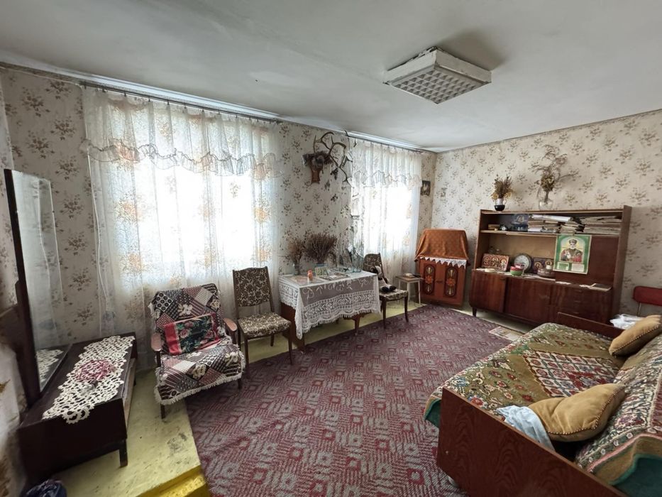 Продаж дачного будинку в селі Деньги