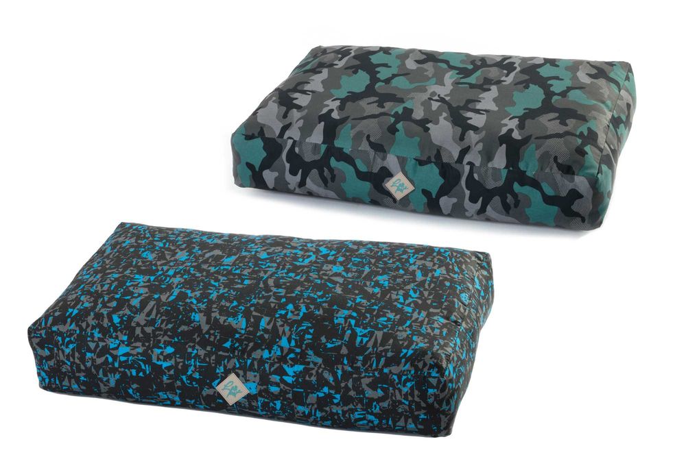 NOVO - Cama / colchão IMPERMEÁVEL Outdoor camuflado para cão/cães