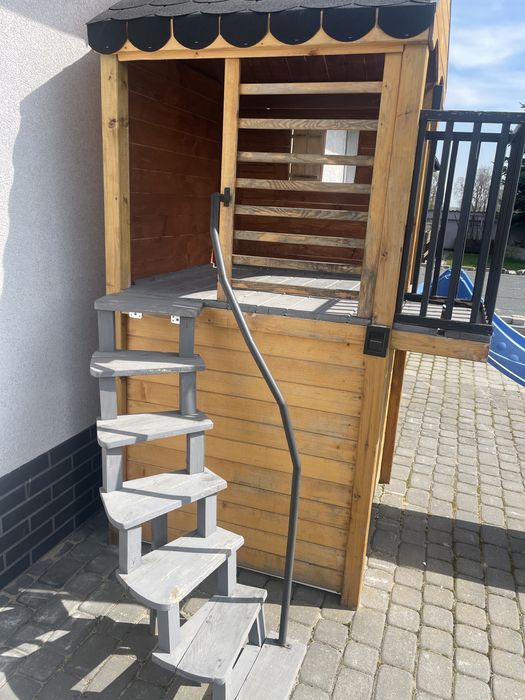 Plac zabaw domek solidny ze skrytka na zabawki