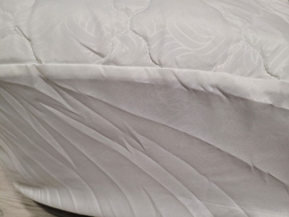 Наматрасник простроченный с бортами Viluta на резинке.Вилюта.