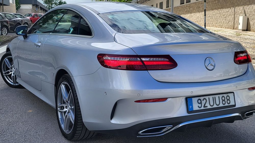 Mercedes-benz E220 AMG com todas as revisões na Mercedes