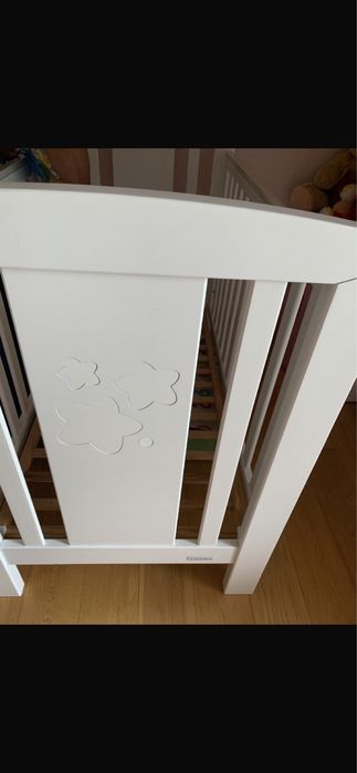 Cama de grades Trama