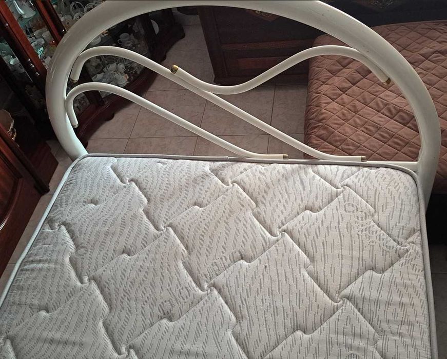 Cama + Estrado + Colchão, (98x183)