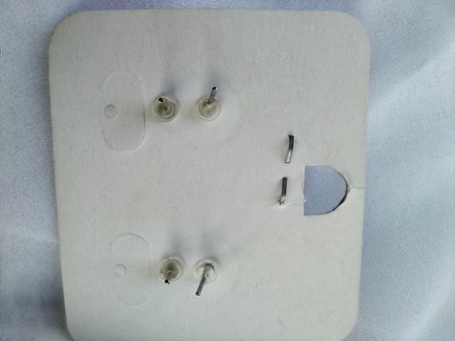 Lote de 2 pares de brincos dourados, elegantes - Novos