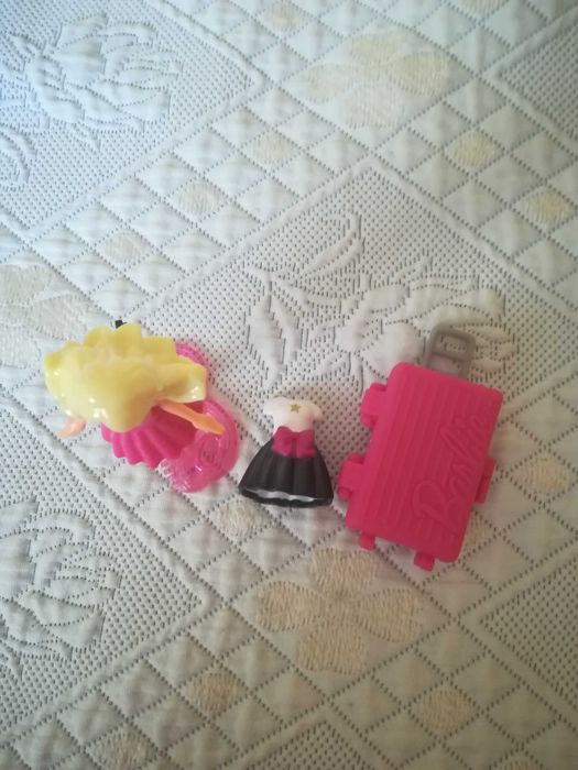 Boneca Barbie e Mala - Kinder