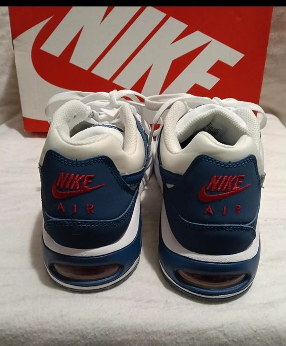 Tenis Nike air max command