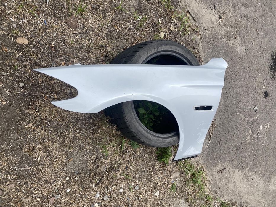 Передне крило Bmw 5F10