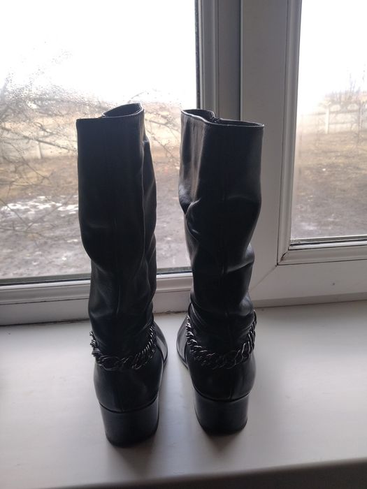 Продам женские демисезонные сапоги