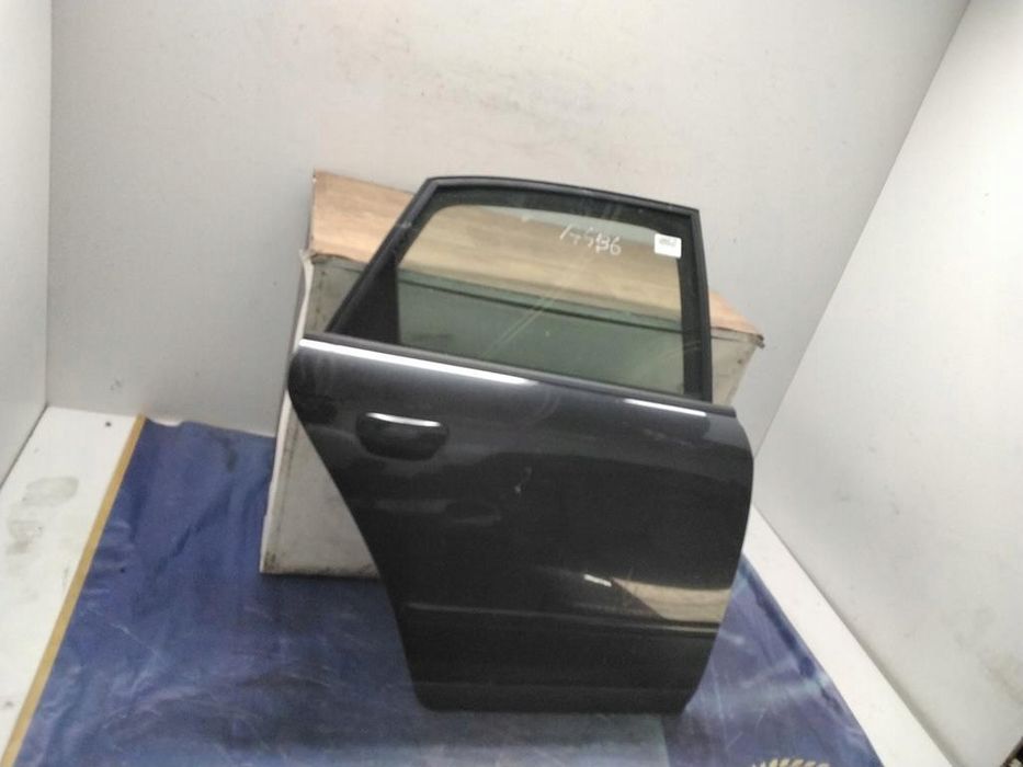 audi a4 b6 kombi drzwi tylne prawe