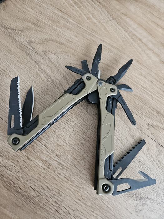 Multitool Letherman OHT 16 narzędzi