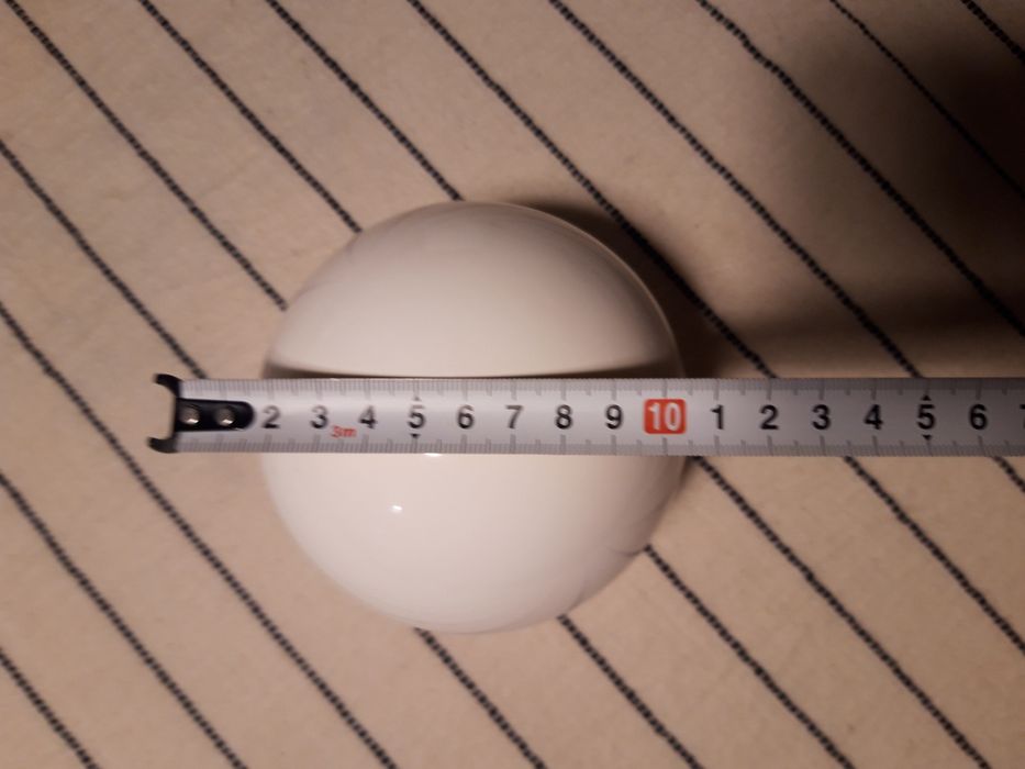 Recipiente de cerâmica branco para escova de dentes ou canetas