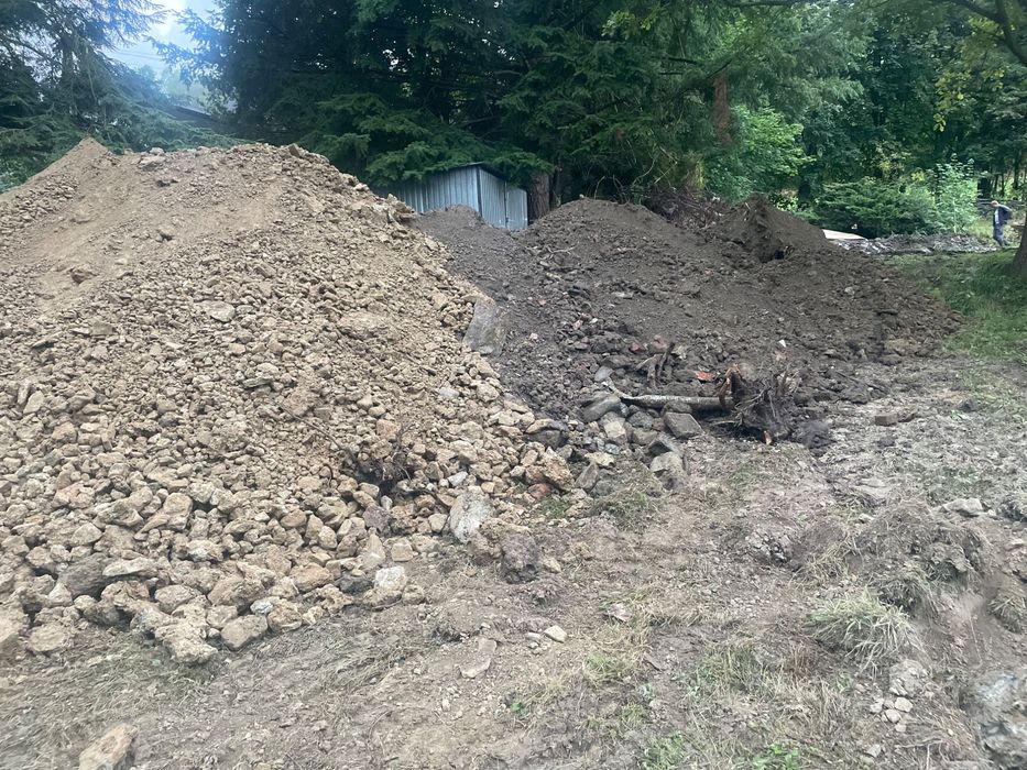 Pilnie oddam ziemię. 21 i 22 wrzesinia będę miał na miejscu koparę
