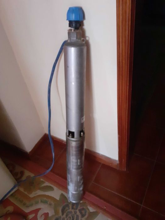 Bomba submersíve