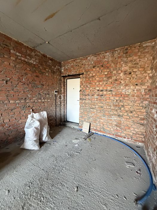 Продаж! Квартира 22м2 + 13м2 подвірʼя - 26500$