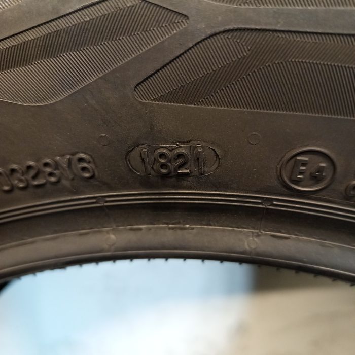 225/60R17 Continental EcoContact 6