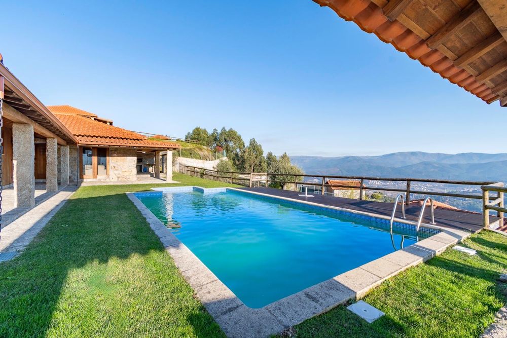 Casa de ferias em celorico de basto (10 pessoas)