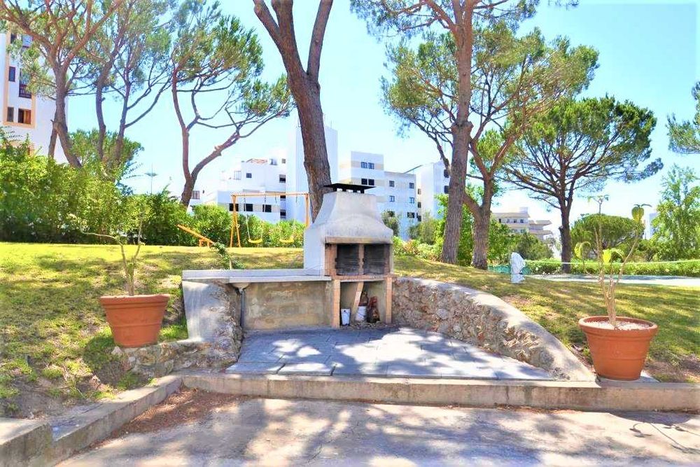 Vilamoura com piscina,wifi,churrasqueira-julho e setembro