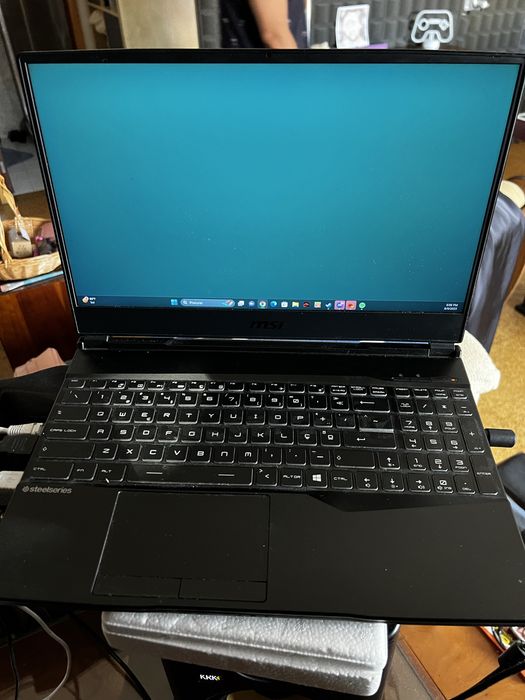 Laptop MSI Em estado perfeito