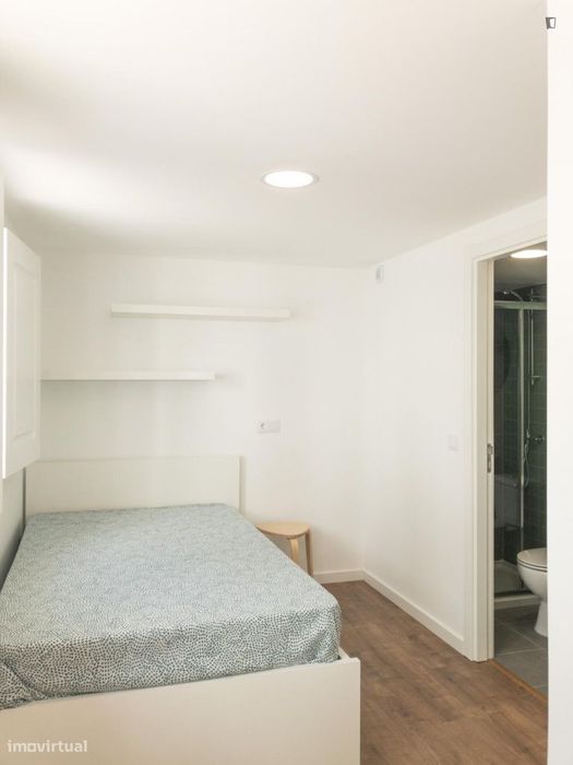 Estúdio - localizado em Cidral Coimbra