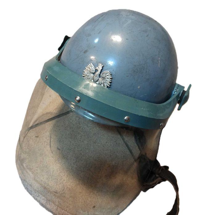 Hełm kask WZ.83 ZOMO MILICJA szturmowy z orzełkiem w koronie MILITARIA