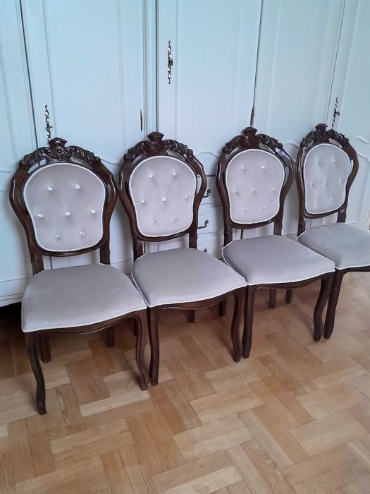 Krzesła ludwikowskie- komplet 4 szt. Eleganckie, stan bdb
