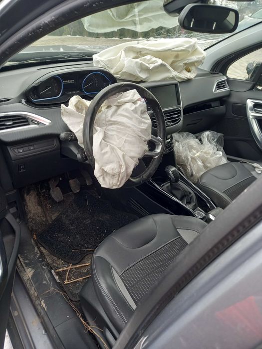 Peugeot 2008 1,5d 2019 rok