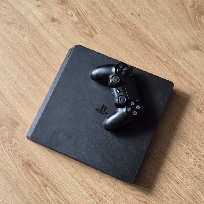 Ps 4 1 terabajt stan idalny