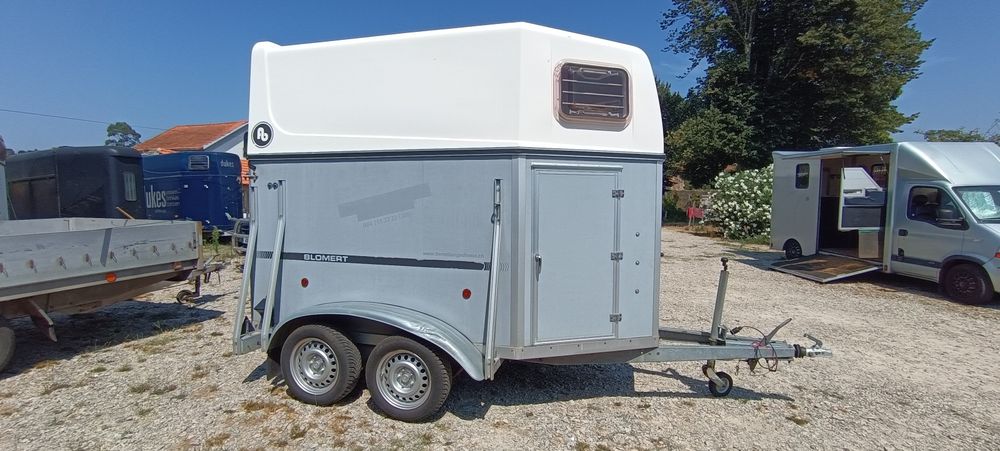 Atrelado Reboque Roulote cavalos